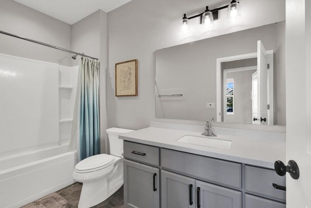 N62W21743 Augusta PARKWAY, Menomonee Falls, WI 53051