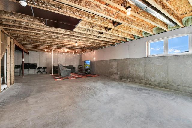 N62W21743 Augusta PARKWAY, Menomonee Falls, WI 53051