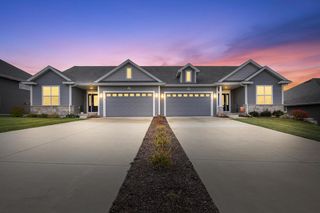 N62W21743 Augusta PARKWAY, Menomonee Falls, WI 53051