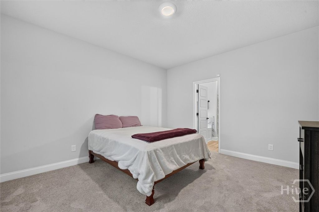 Image 11 of property listing at 329 Crosswinds Drive, Rincon, GA 31326