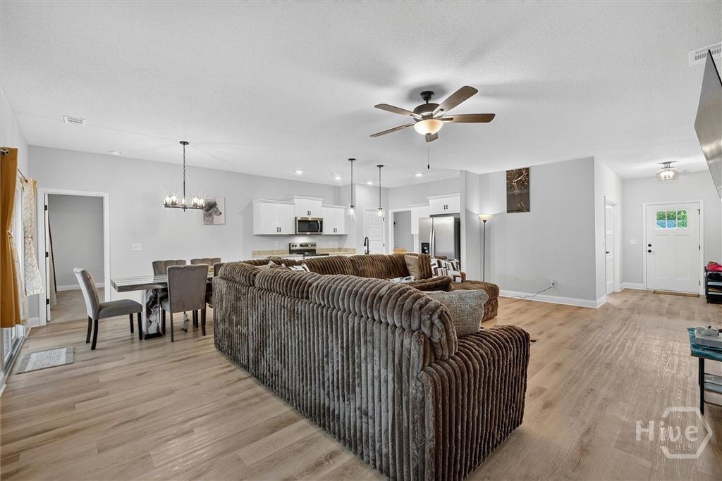 Image 3 of property listing at 329 Crosswinds Drive, Rincon, GA 31326