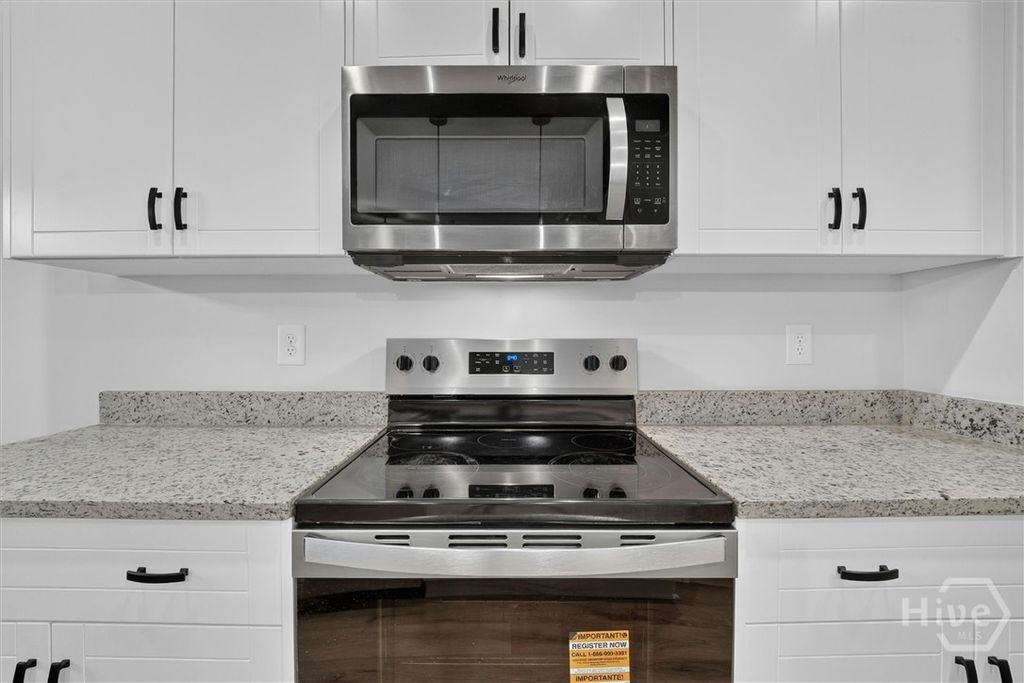 Image 6 of property listing at 329 Crosswinds Drive, Rincon, GA 31326