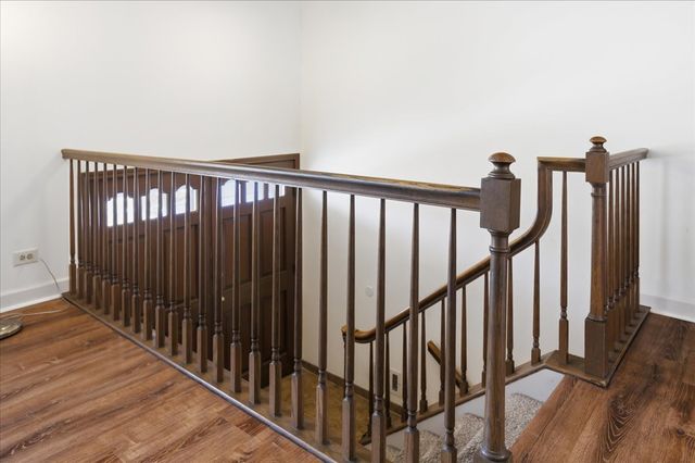 23W281 Cambridge Court, Glen Ellyn, IL 60137