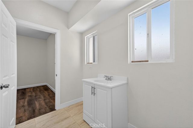 132 W 74th, Los Angeles, CA 90003