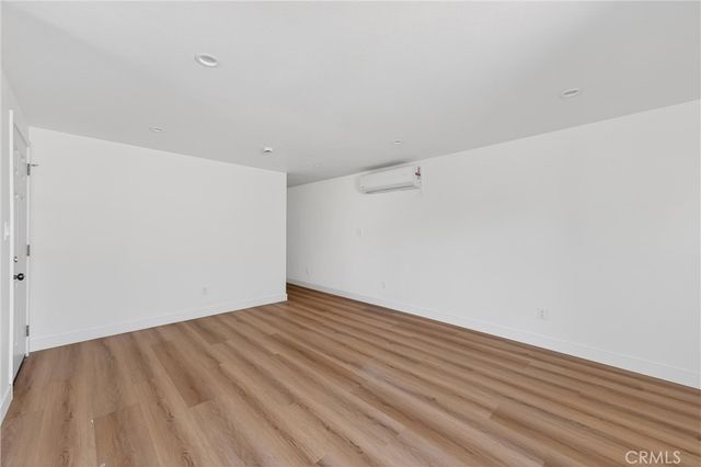 132 W 74th, Los Angeles, CA 90003