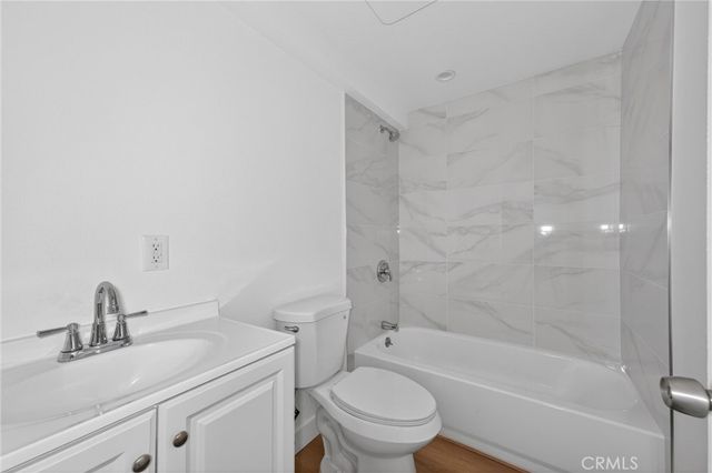 132 W 74th, Los Angeles, CA 90003