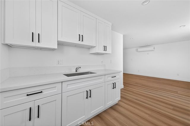132 W 74th, Los Angeles, CA 90003