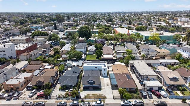 132 W 74th, Los Angeles, CA 90003