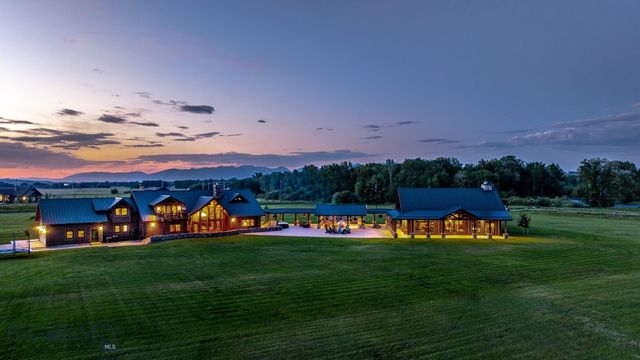 1021 Gateway South Road, Gallatin Gateway, MT 59730