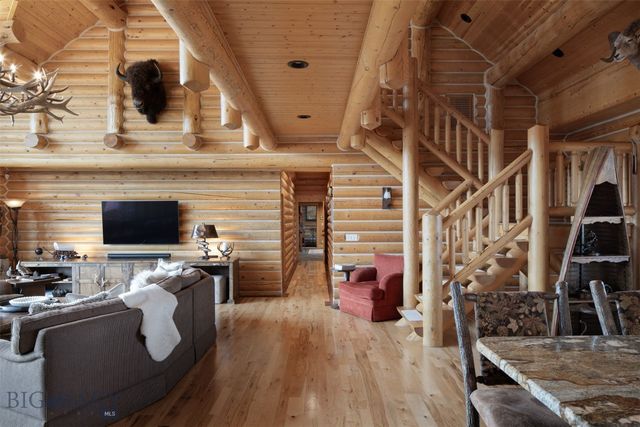 1021 Gateway South Road, Gallatin Gateway, MT 59730