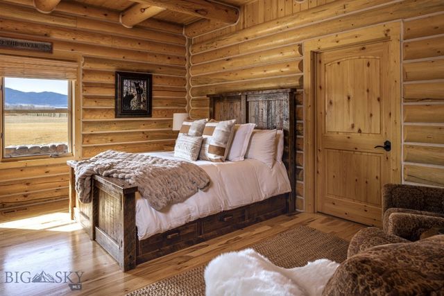 1021 Gateway South Road, Gallatin Gateway, MT 59730