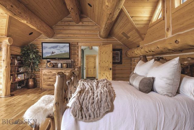 1021 Gateway South Road, Gallatin Gateway, MT 59730