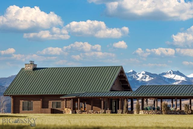 1021 Gateway South Road, Gallatin Gateway, MT 59730