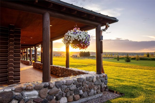 1021 Gateway South Road, Gallatin Gateway, MT 59730