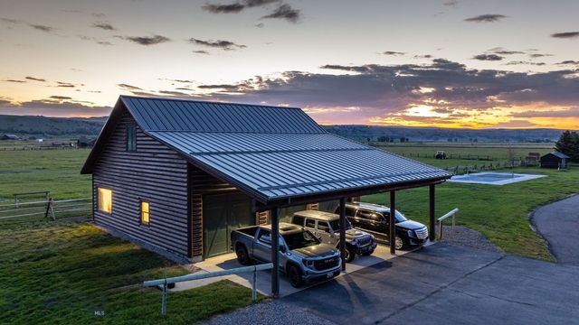1021 Gateway South Road, Gallatin Gateway, MT 59730