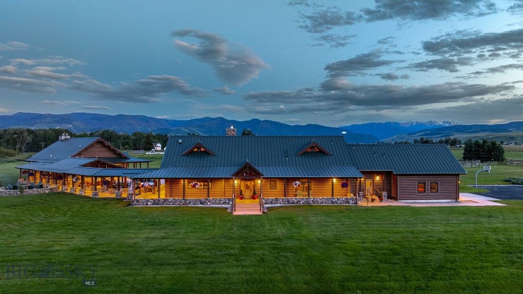 1021 Gateway South Road, Gallatin Gateway, MT 59730