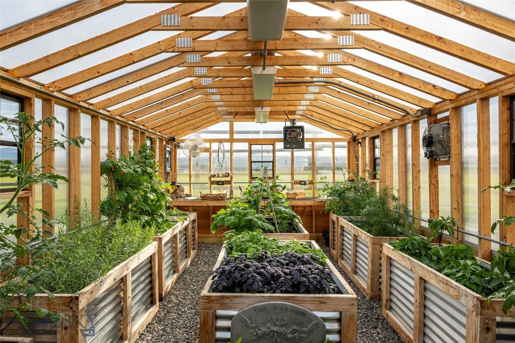 1021 Gateway South Road, Gallatin Gateway, MT 59730 photo 11