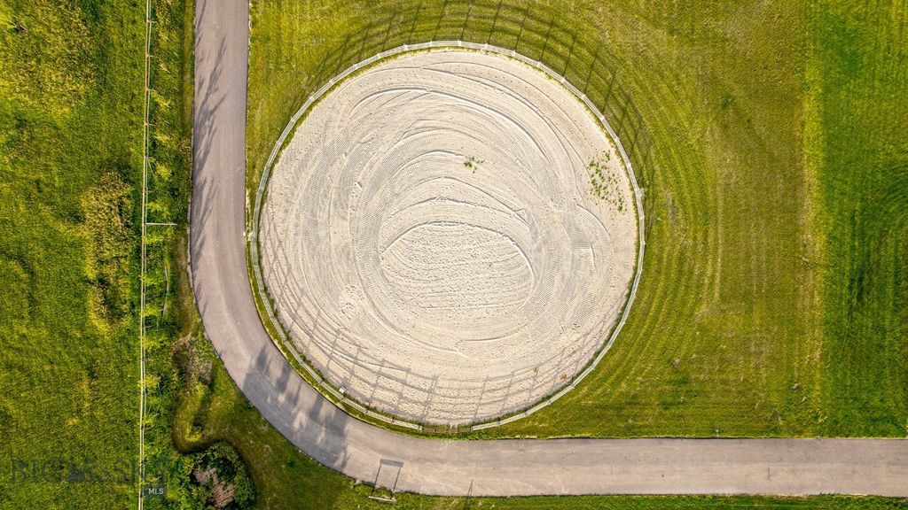 1021 Gateway South Road, Gallatin Gateway, MT 59730 photo 16