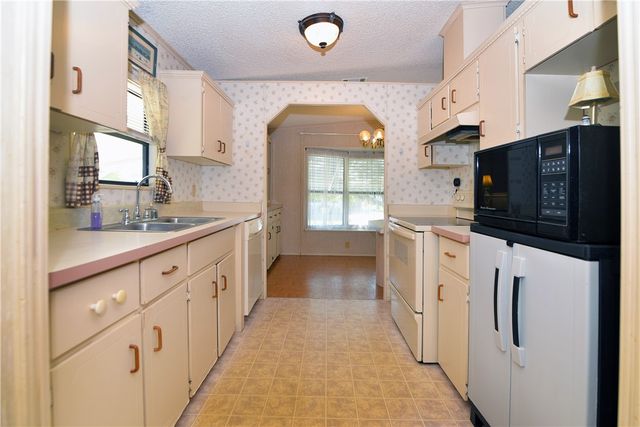 642 Periwinkle Circle, Sebastian, FL 32976