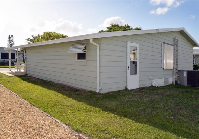 642 Periwinkle Circle, Sebastian, FL 32976