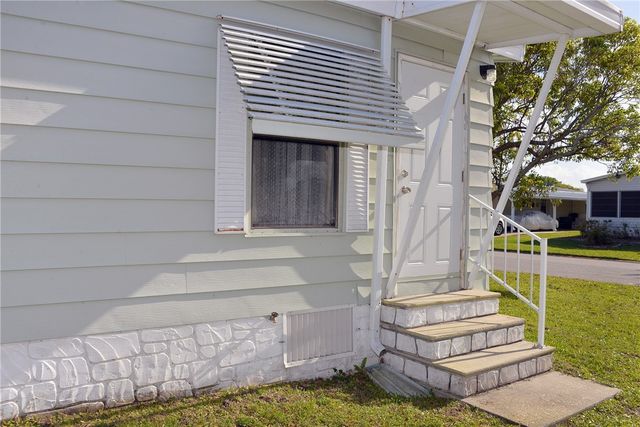 642 Periwinkle Circle, Sebastian, FL 32976