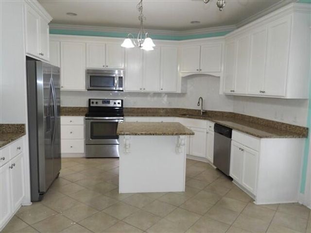 709 Eden Lane, Hinesville, GA 31313