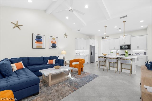 7080 Saona CT, Naples, FL 34113