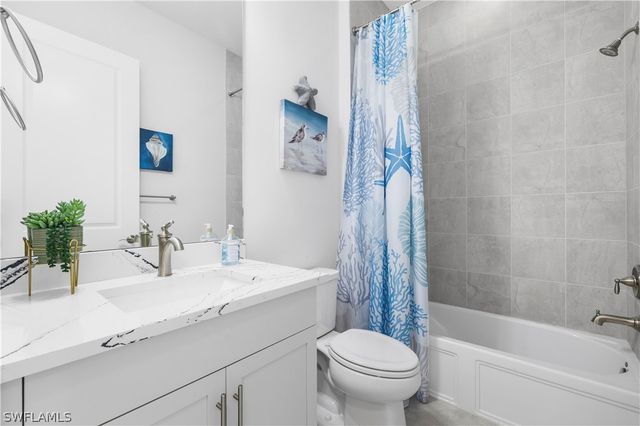 7080 Saona CT, Naples, FL 34113