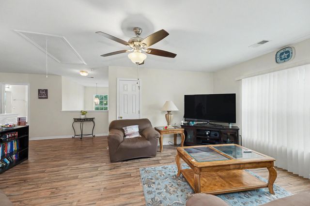 130 Mayfield Drive, Goose Creek, SC 29445