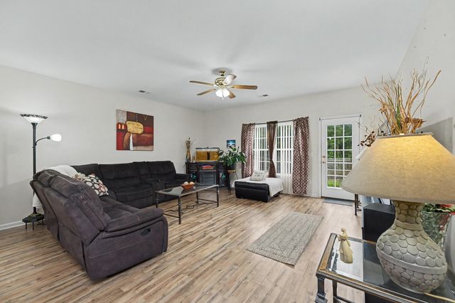130 Mayfield Drive, Goose Creek, SC 29445