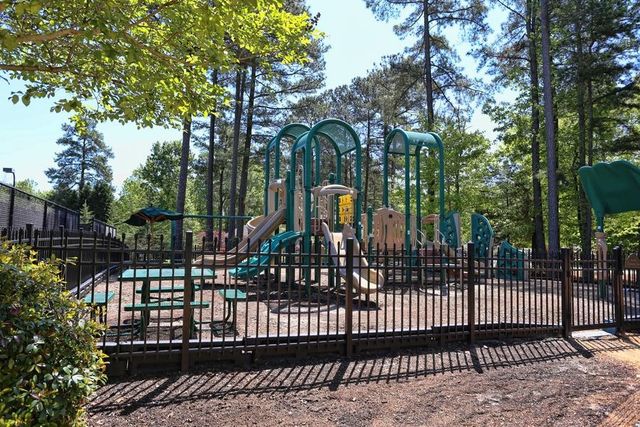 39417 Glenn Glade, Chapel Hill, NC 27517