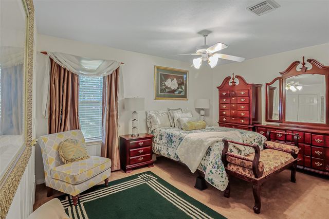 4203 Shadow Haven Drive, Fresno, TX 77545