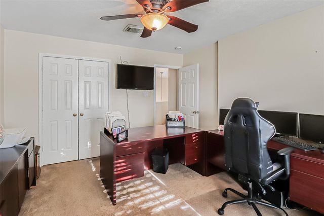 4203 Shadow Haven Drive, Fresno, TX 77545