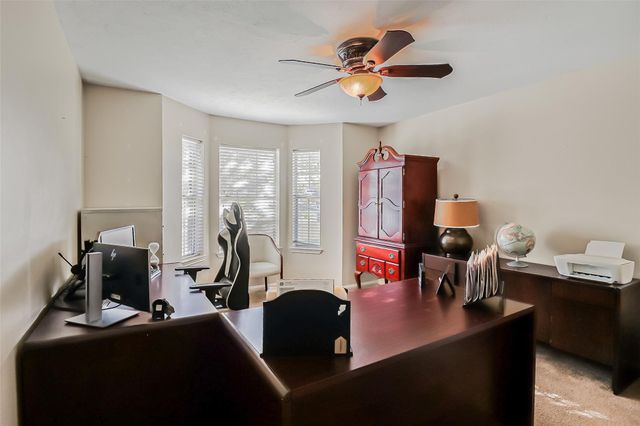 4203 Shadow Haven Drive, Fresno, TX 77545