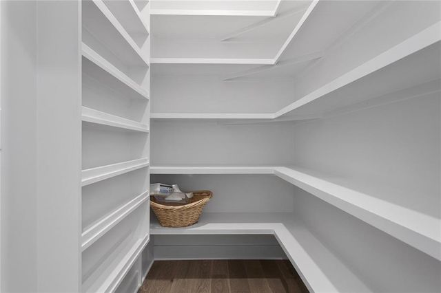 11277 S Sunray Drive, Olathe, KS 66061