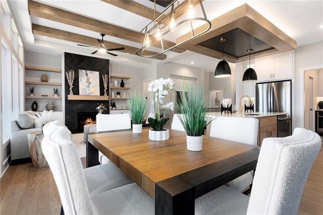 11277 S Sunray Drive, Olathe, KS 66061