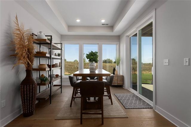 11277 S Sunray Drive, Olathe, KS 66061