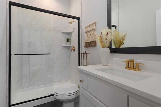 11277 S Sunray Drive, Olathe, KS 66061