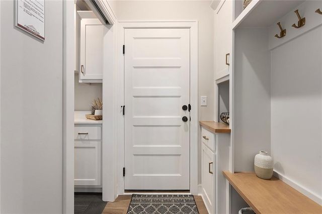 11277 S Sunray Drive, Olathe, KS 66061