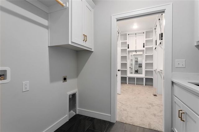 11277 S Sunray Drive, Olathe, KS 66061