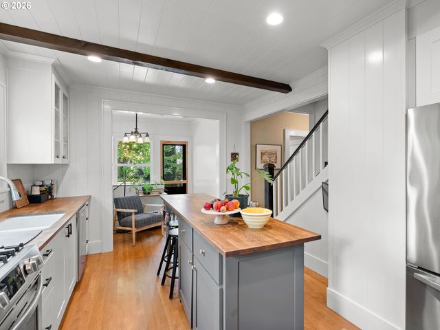 6520 Se 16TH Ave, Portland, OR 97202