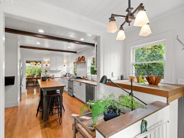 6520 Se 16TH Ave, Portland, OR 97202