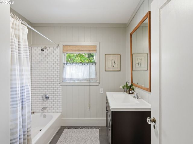 6520 Se 16TH Ave, Portland, OR 97202