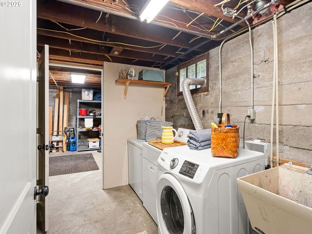 6520 Se 16TH Ave, Portland, OR 97202