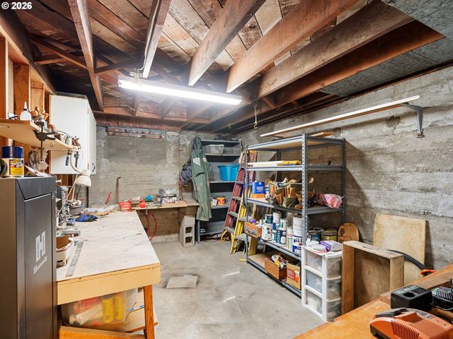 6520 Se 16TH Ave, Portland, OR 97202