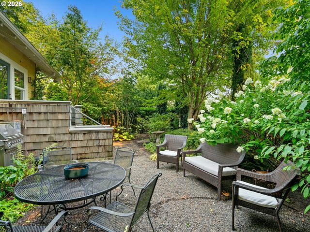 6520 Se 16TH Ave, Portland, OR 97202