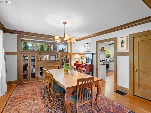 6520 Se 16TH Ave, Portland, OR 97202