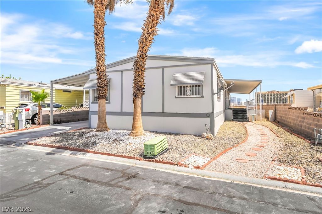 4684 Royal Ridge Way, Las Vegas, NV 89103 — photo 3
