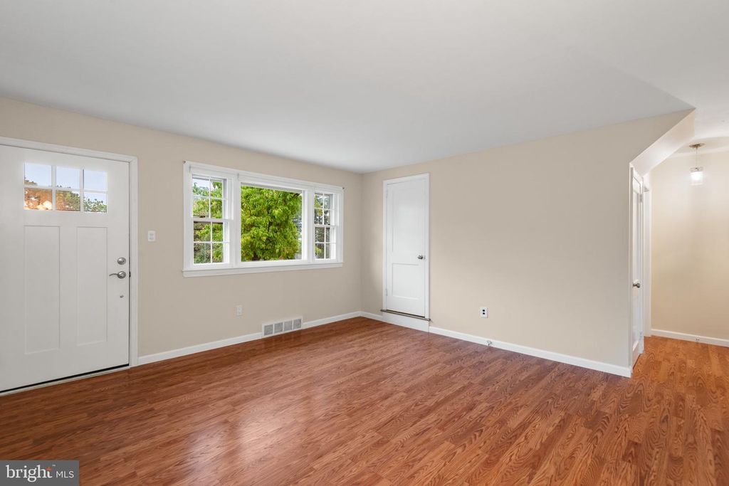 46 VILLAGE WAY, MALVERN, PA 19355 — photo 3