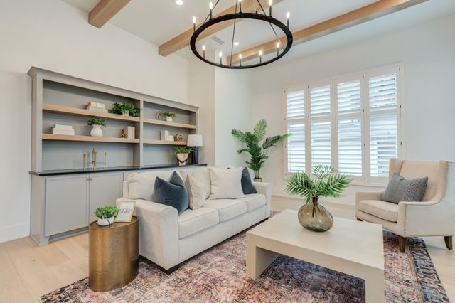 9607 Vicksburg Avenue, Lubbock, TX 79424